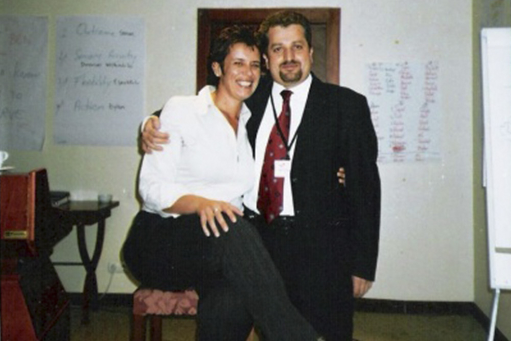 Debra – Mustafa